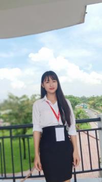 Cô Lê Thị Phương - Sinh năm: 2000 dạy 9