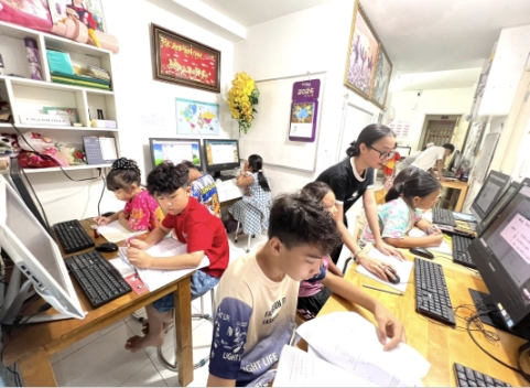 Đội ngũ giáo viên và trợ giảng nhiệt tình