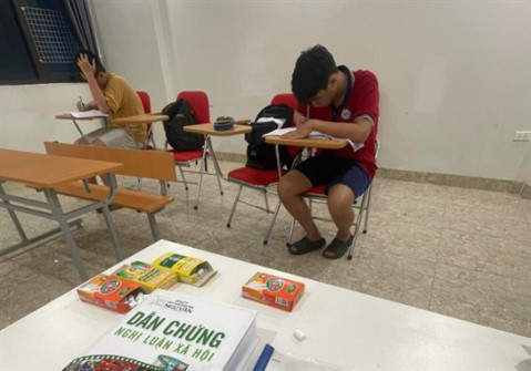 Học sinh học kèm ngữ văn tại nhà với lộ trình phù hợp năng lực