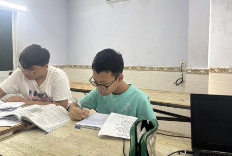 Gia Sư Hóa – Dạy Kèm Hóa 1 Kèm 1 Giúp Học Sinh Hiểu Sâu, Tiến Bộ Nhanh