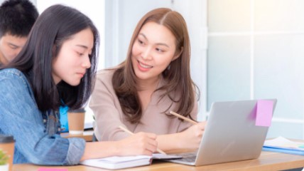 Giáo viên dạy kèm lớp 11 tại Cà Mau tận tâm hướng dẫn học sinh học hiệu quả