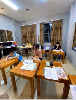 Gia sư tiếng Anh quận 2 giúp học sinh tự tin giao tiếp tốt