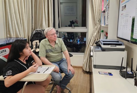 hình minh họa gia sư tiếng anh olympia