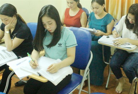 Học viên luyện kỹ năng nghe nói tiếng Trung tại KOKONO Vĩnh Long