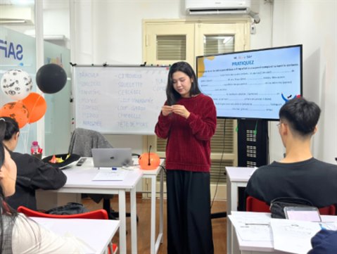  Học viên học tiếng Pháp cùng gia sư riêng tại nhà ở Vĩnh Long