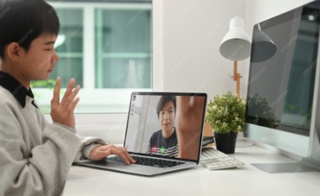 Gia sư online Olympia giảng dạy trực tuyến